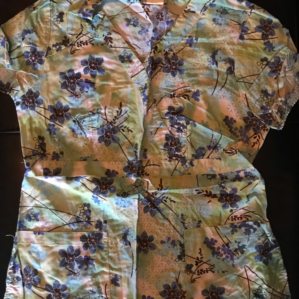 Scrub Tops - Picture 6 of 6